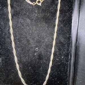 Elegant Silver Tone Rope Chain Necklace